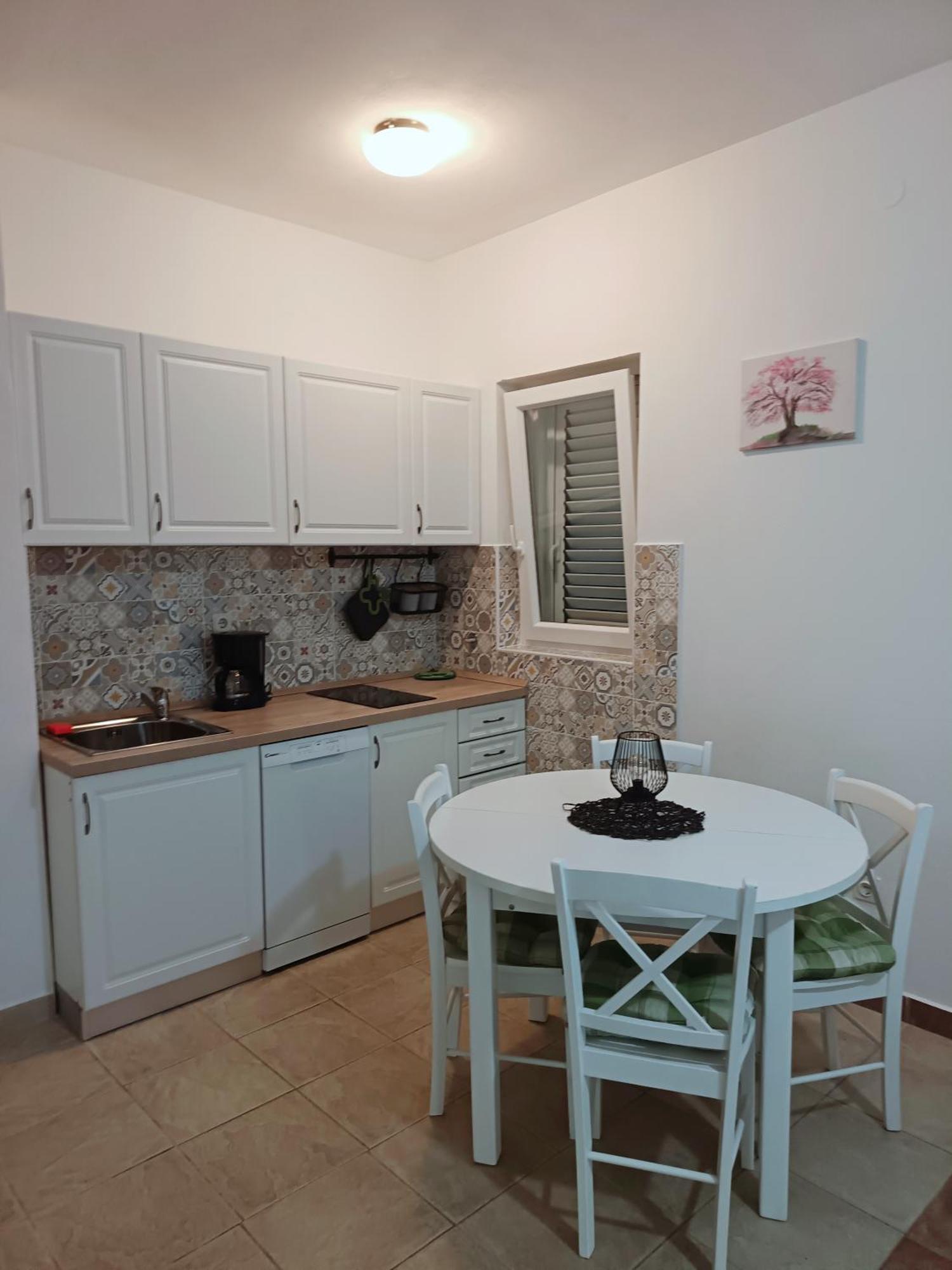 Lara - Apartment Near The Beach Vrbnik Eksteriør billede
